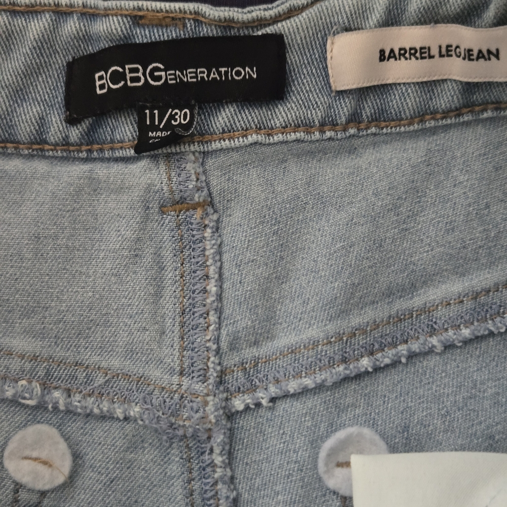 BCBG Blue Boyfriend Jeans with Classic Wash - Picture 13 of 13